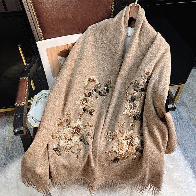 Embroidery 100% Pure Cashmere Scarf Gardenia 200x60 cm - Image 4