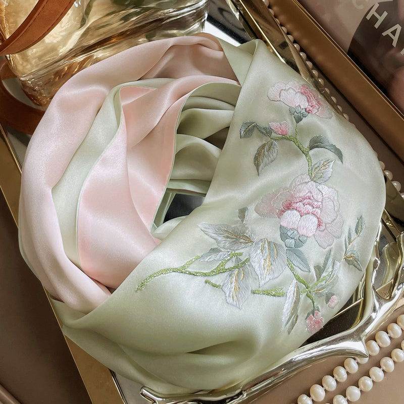 Handcrafted Suzhou Embroidery 100% Mulberry Silk Scarf 155x35cm - Image 3