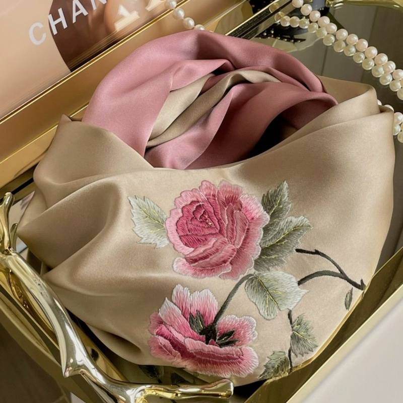 Handmade Su Embroidery 16 Momme Silk Scarf Peony 155x35cm - Image 2